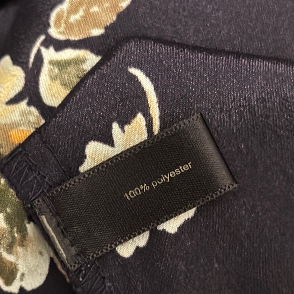 Floral Navy‎ Blouse - Picture 8 of 9
